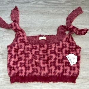 NWT! Altar’d State Fuzzy Pink Cropped Sweater Tank Large